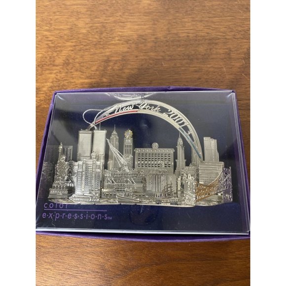 Other - Vintage Two-Hands New York City Skyline Christmas Ornament twin Towers 2001 New